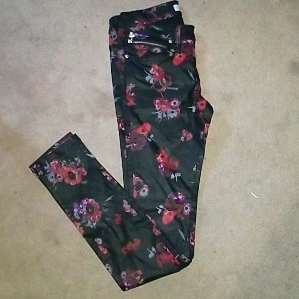 Low-rise super skinny Maxine fit